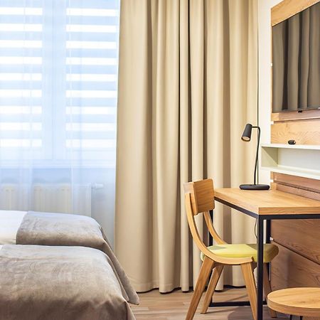 Novy Hotel 지엘로나구라 외부 사진