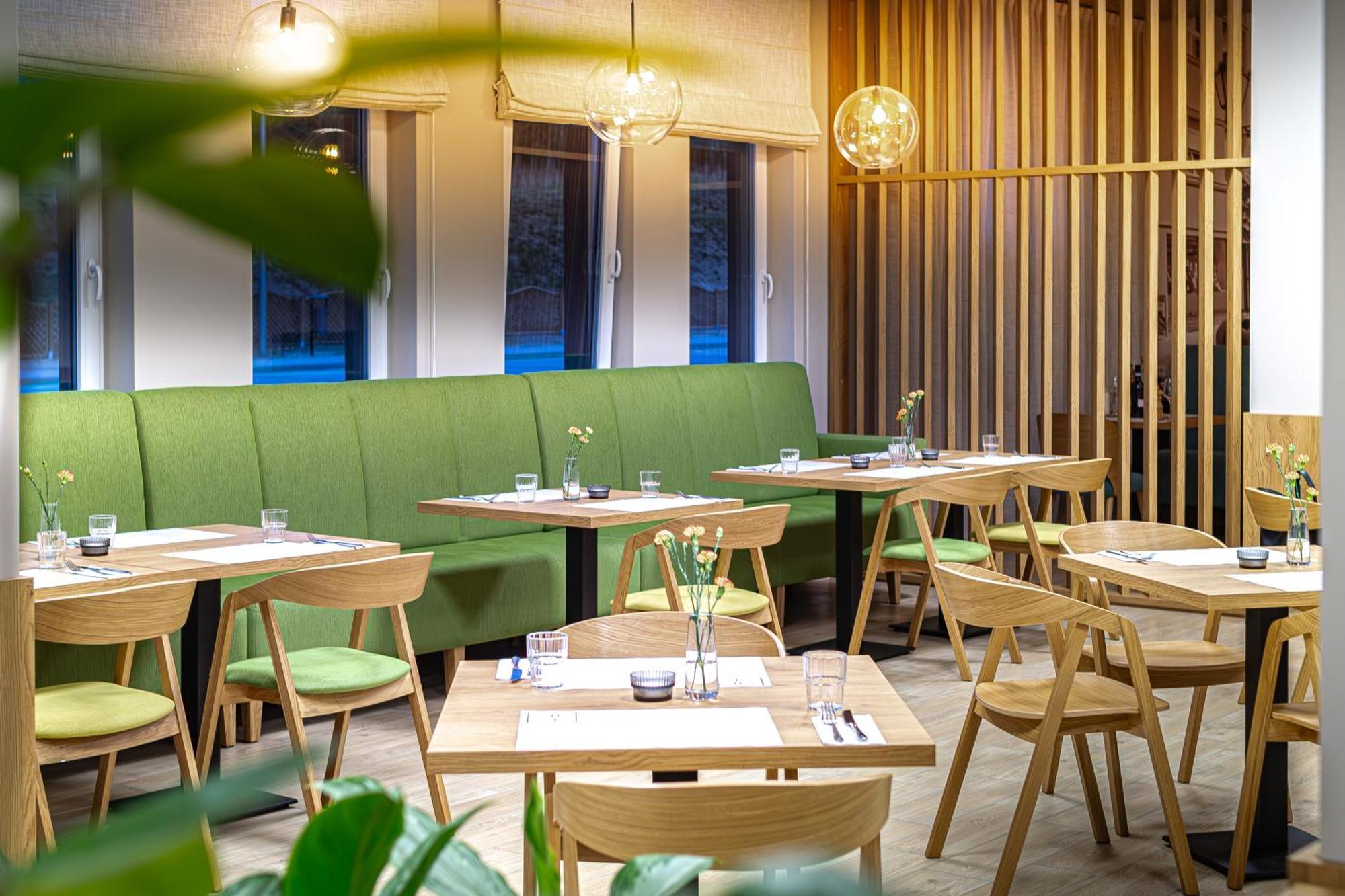 Novy Hotel 지엘로나구라 외부 사진
