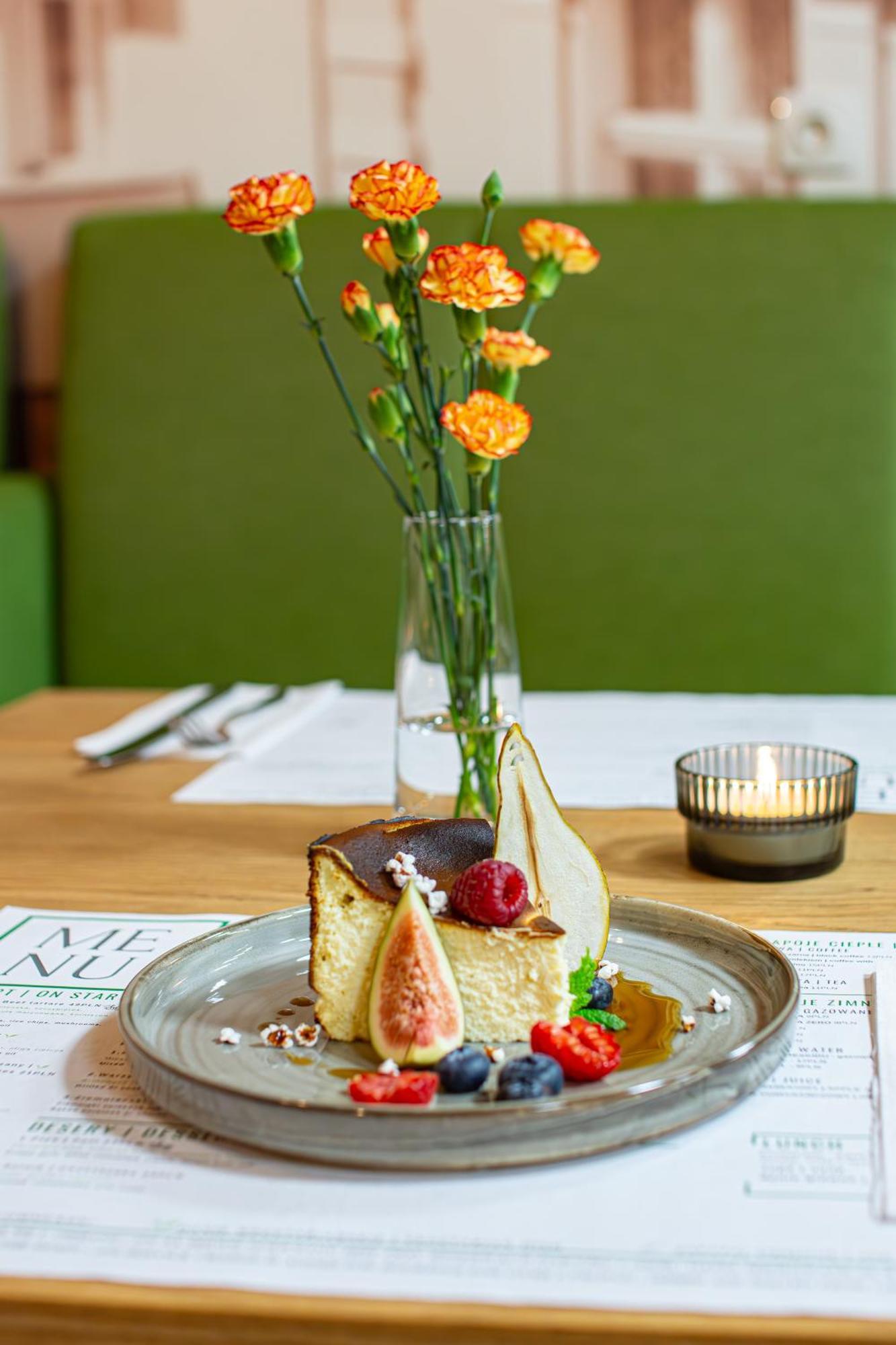 Novy Hotel 지엘로나구라 외부 사진